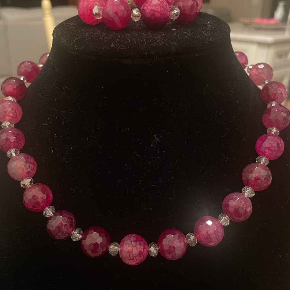 Pink crystal necklace and bracelet set